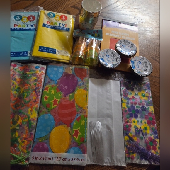 Party Pack - Picture 2 of 14